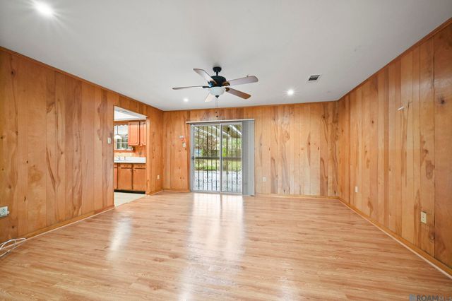 10836 Mollylea Dr, Baton Rouge, LA 70815