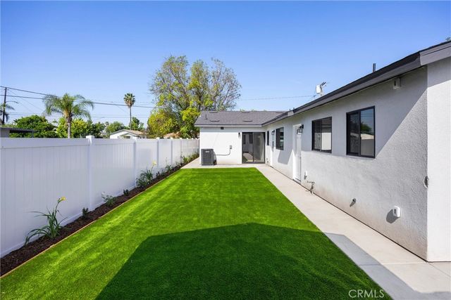 871 N. Perris, San Bernardino, CA 92411