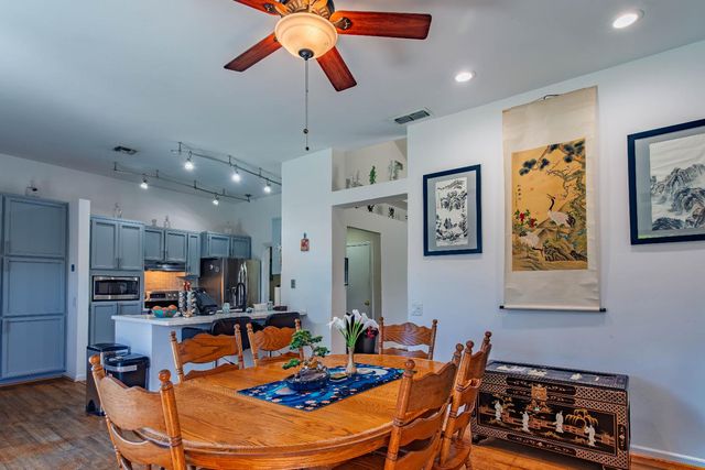 1418 Mother Lode Dr, Roseville, CA 95661