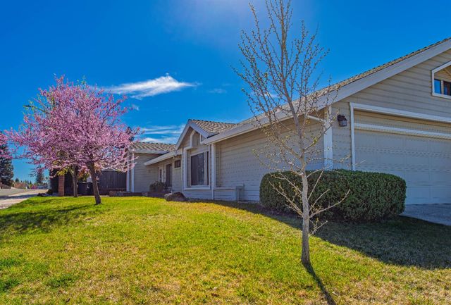 1418 Mother Lode Dr, Roseville, CA 95661