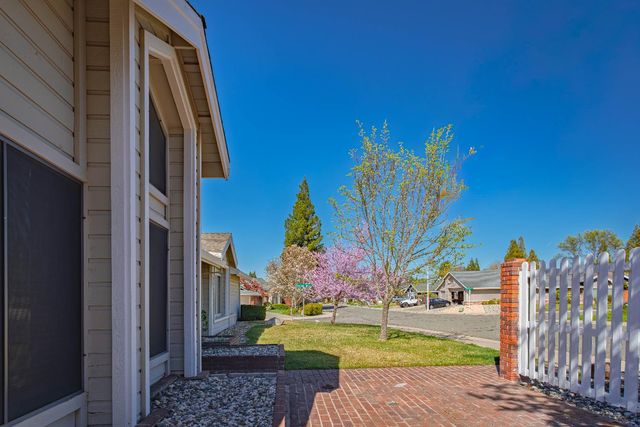 1418 Mother Lode Dr, Roseville, CA 95661