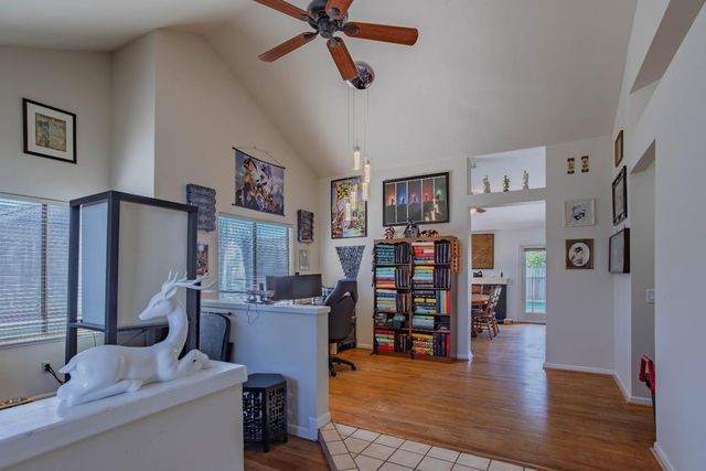 1418 Mother Lode Dr, Roseville, CA 95661