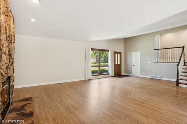 3N276 N Howard Avenue, Elmhurst, IL 60126