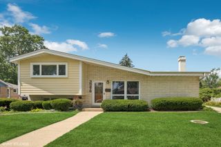 3N276 N Howard Avenue, Elmhurst, IL 60126