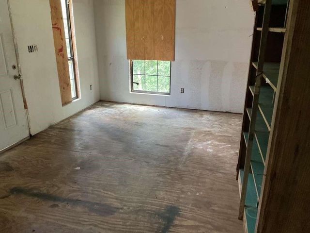 108 Bounty Street, Blessing, TX 77419