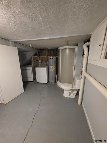 5423 S 50th Avenue, Omaha, NE 68117