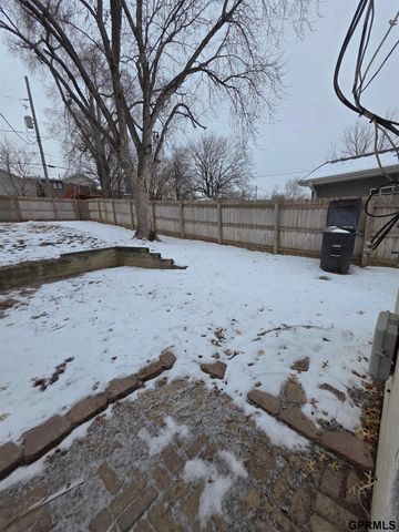 5423 S 50th Avenue, Omaha, NE 68117