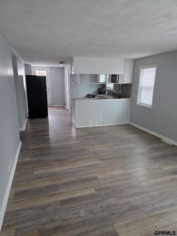 5423 S 50th Avenue, Omaha, NE 68117