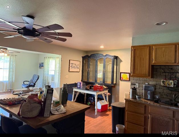 5220 Hurryville Road, Farmington, MO 63640