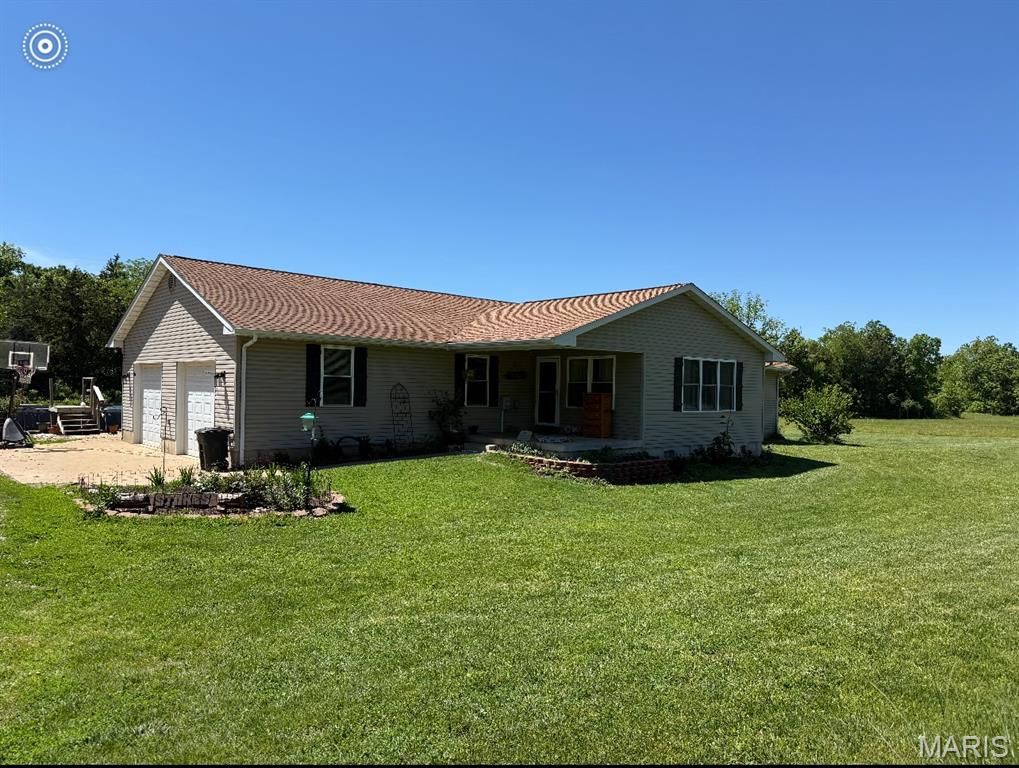 5220 Hurryville Road, Farmington, MO 63640