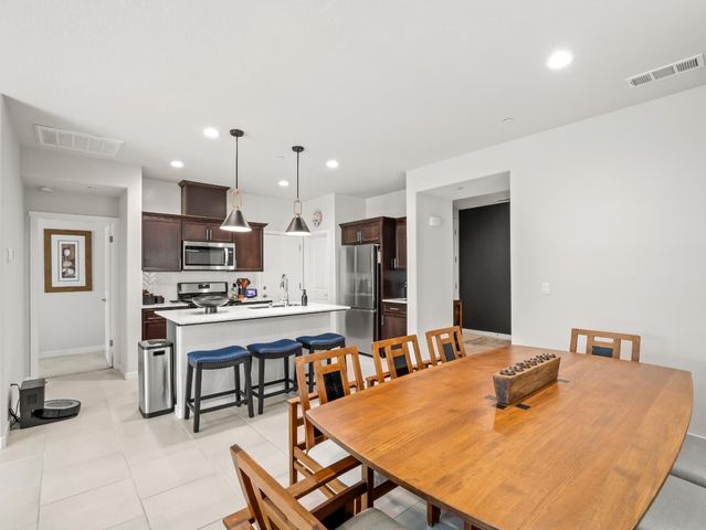 4034 N Vaughan Avenue, Fresno, CA 93723