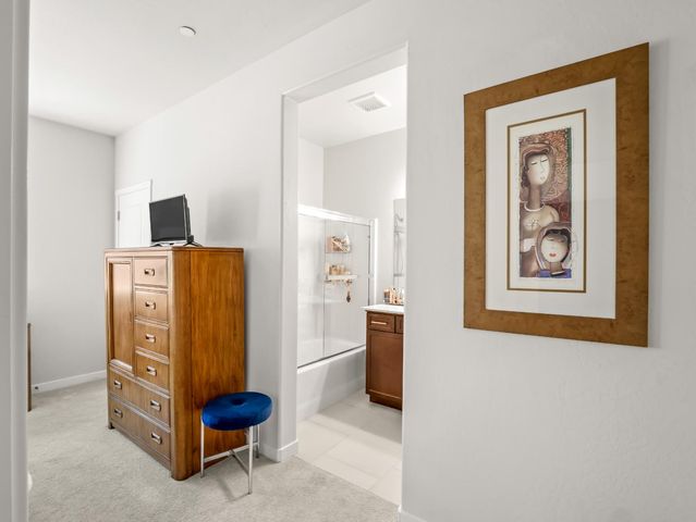 4034 N Vaughan Avenue, Fresno, CA 93723