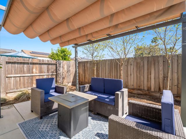 4034 N Vaughan Avenue, Fresno, CA 93723