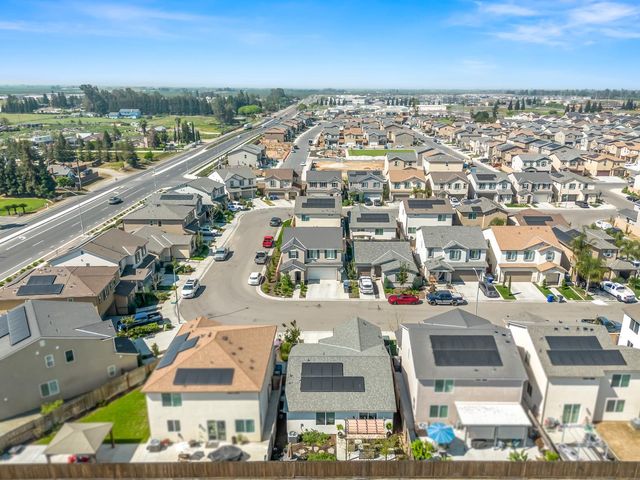 4034 N Vaughan Avenue, Fresno, CA 93723