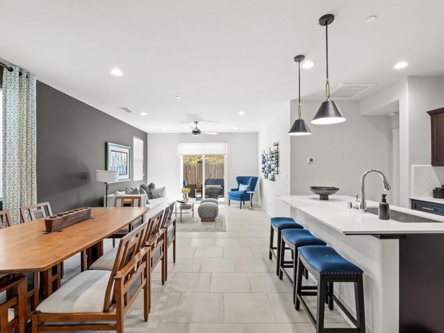 4034 N Vaughan Avenue, Fresno, CA 93723