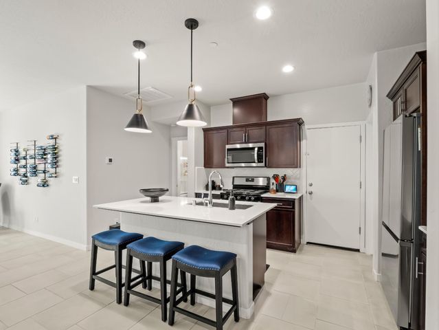 4034 N Vaughan Avenue, Fresno, CA 93723