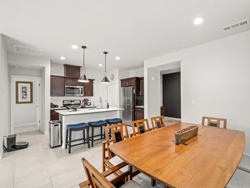 Image 12 of property listing at 4034 N Vaughan Avenue, Fresno, CA 93723