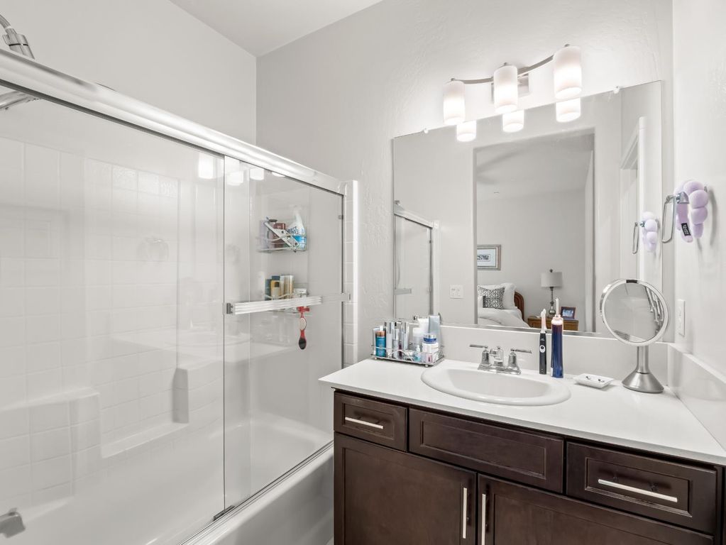 Image 19 of property listing at 4034 N Vaughan Avenue, Fresno, CA 93723