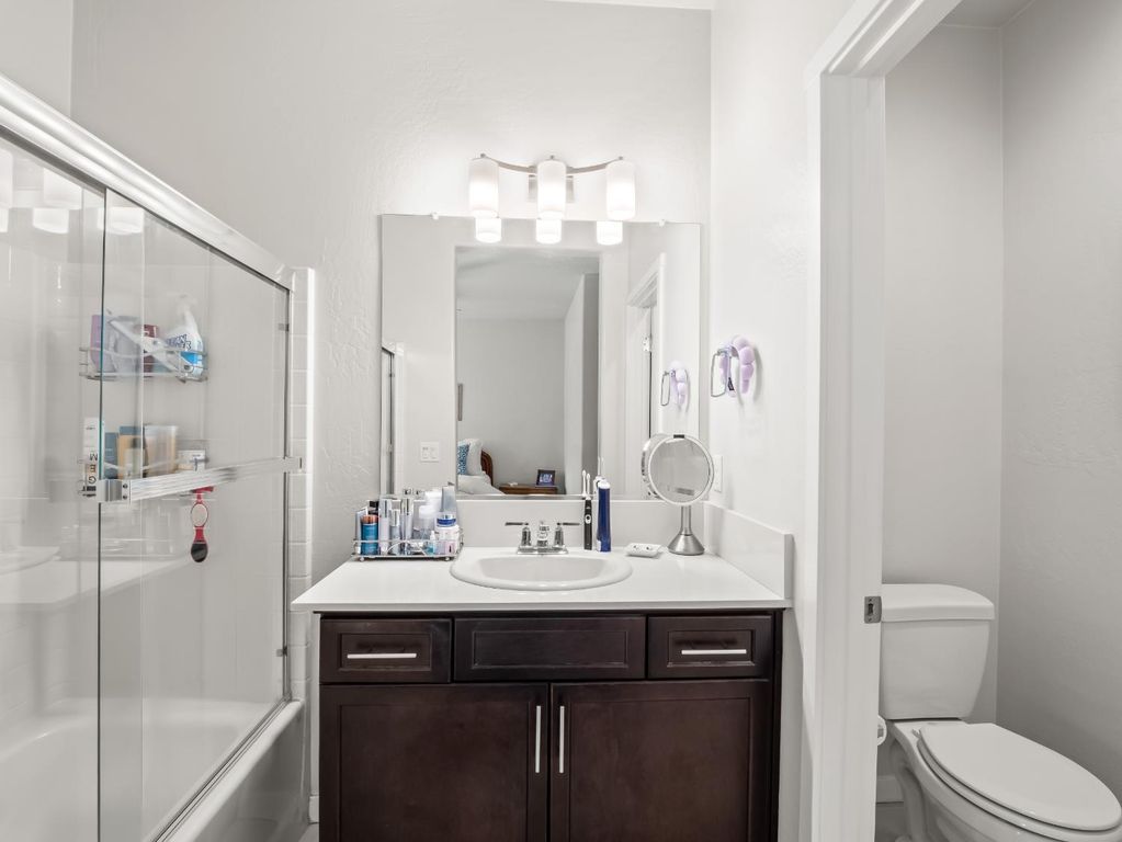 Image 20 of property listing at 4034 N Vaughan Avenue, Fresno, CA 93723