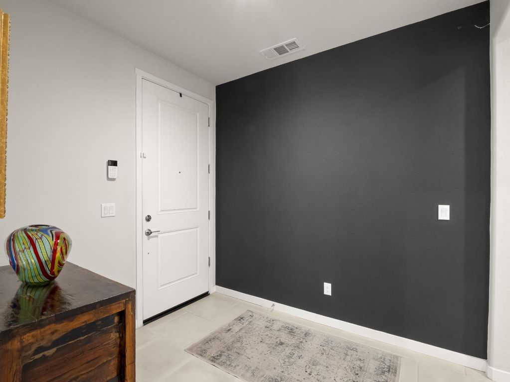 Image 3 of property listing at 4034 N Vaughan Avenue, Fresno, CA 93723