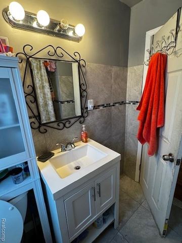 14996 Tacoma Street, Detroit, MI 48205