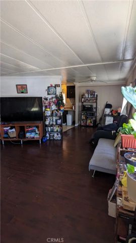 1097 N State 75, Hemet, CA 92543