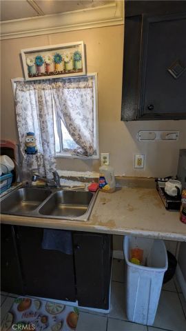 1097 N State 75, Hemet, CA 92543