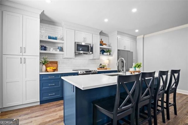350 Dewpoint Lane, Johns Creek, GA 30022