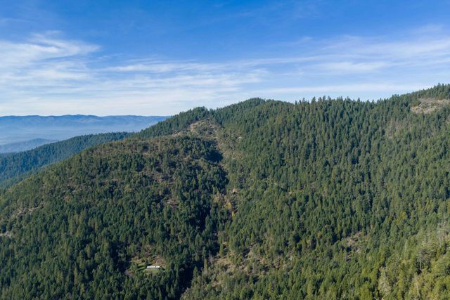 4000 E Jones Creek Road, Grants Pass, OR 97526