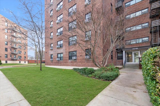 212-08 75th Avenue 5C, Oakland Gardens, NY 11364
