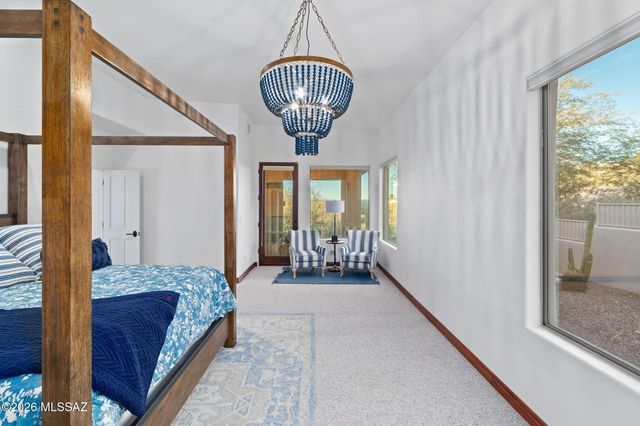 9801 N Ridge Shadow Place, Tucson, AZ 85704