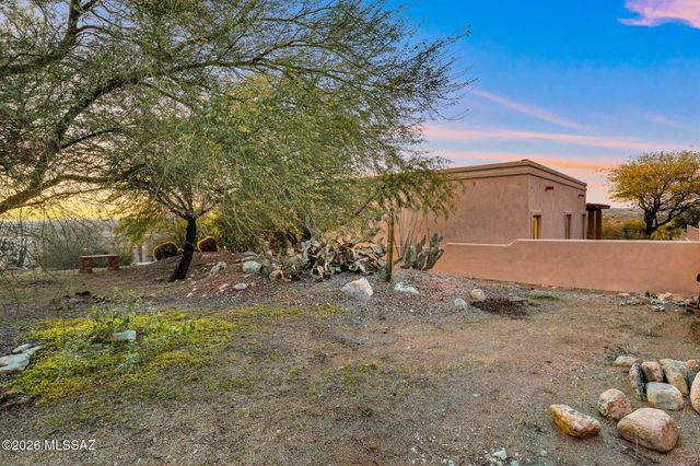 9801 N Ridge Shadow Place, Tucson, AZ 85704