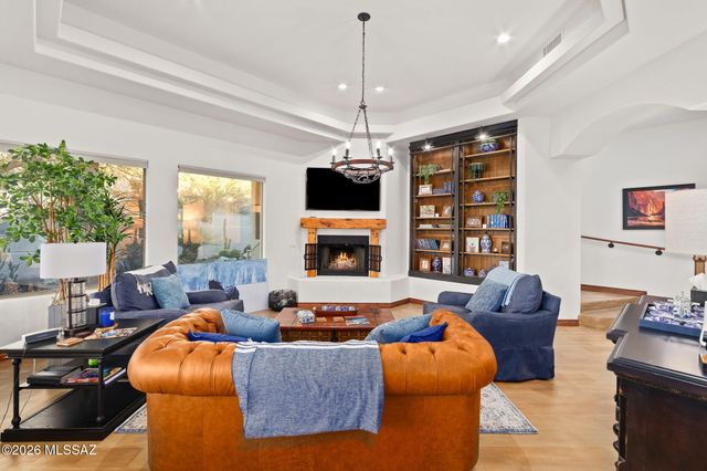 9801 N Ridge Shadow Place, Tucson, AZ 85704