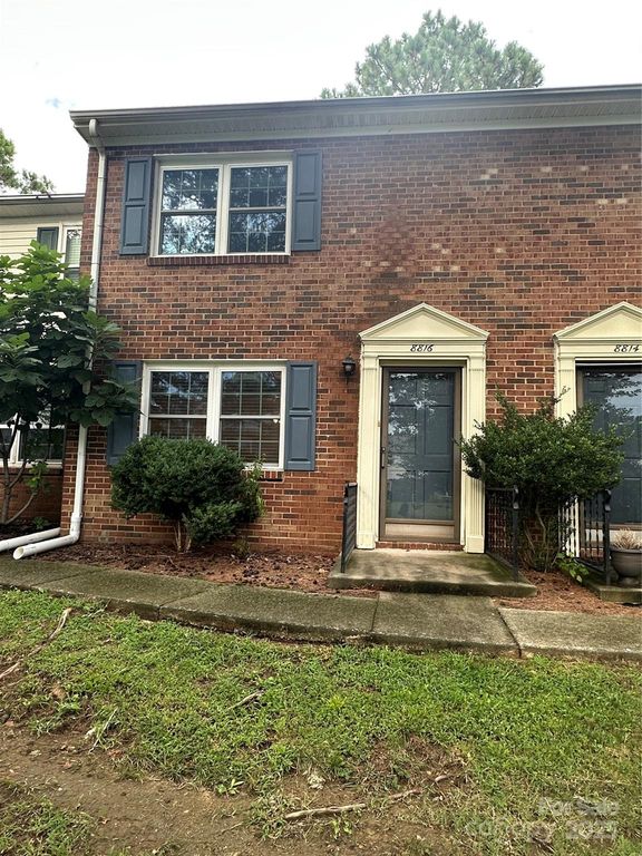8816 Hunter Ridge Drive, Charlotte, NC 28226