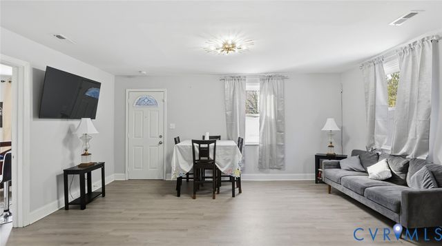 1321 Baylors Ln, Petersburg, VA 23803