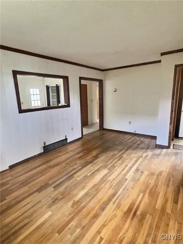 313 Chestnut Street, Oswego, NY 13126