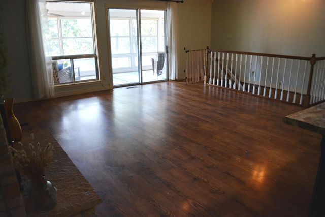 74 Enid Drive, Cherokee Village, AR 72529