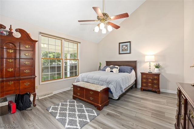 4187 Shenandoah Pky, Brunswick, OH 44212