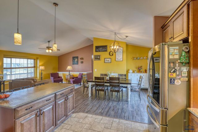 22975 MORNINGLIGHT DR, Rapid City, SD 57703