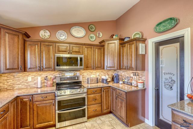 22975 MORNINGLIGHT DR, Rapid City, SD 57703