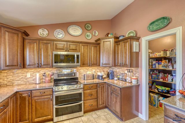22975 MORNINGLIGHT DR, Rapid City, SD 57703