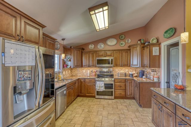22975 MORNINGLIGHT DR, Rapid City, SD 57703