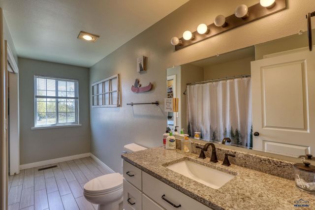 22975 MORNINGLIGHT DR, Rapid City, SD 57703