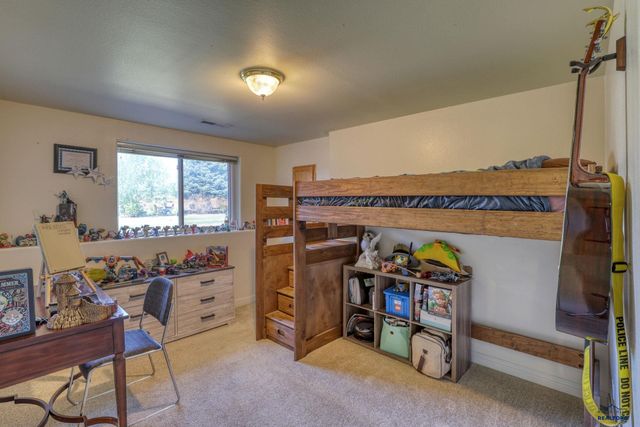 22975 MORNINGLIGHT DR, Rapid City, SD 57703