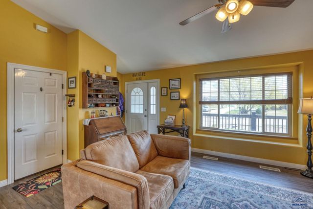 22975 MORNINGLIGHT DR, Rapid City, SD 57703