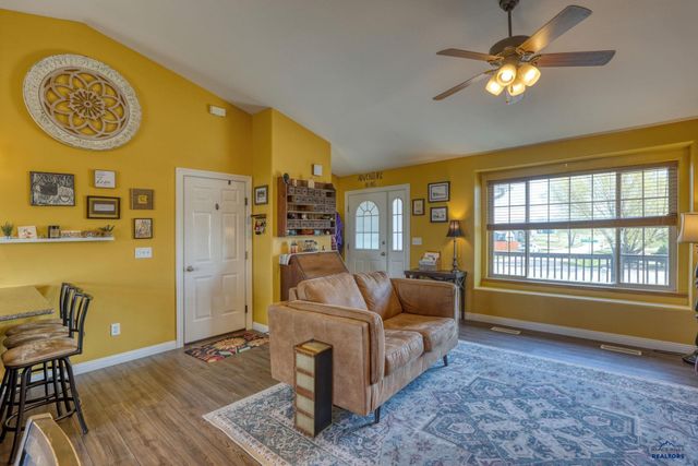 22975 MORNINGLIGHT DR, Rapid City, SD 57703