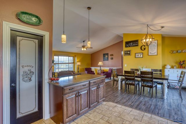 22975 MORNINGLIGHT DR, Rapid City, SD 57703