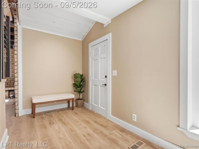 302 N 2nd Street, Brighton, MI 48116