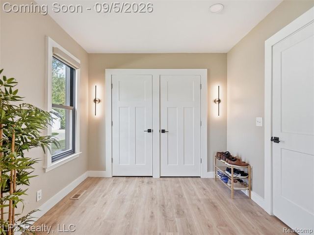 302 N 2nd Street, Brighton, MI 48116