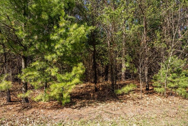 W6068 N Lake Drive, New Lisbon, WI 53950